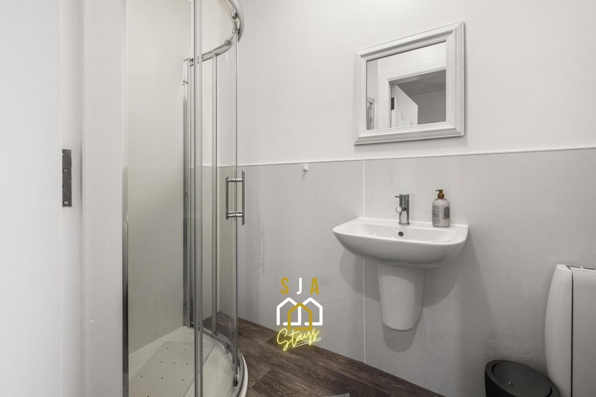 Pad - Sja - Modern 2 Bed * Peterhead