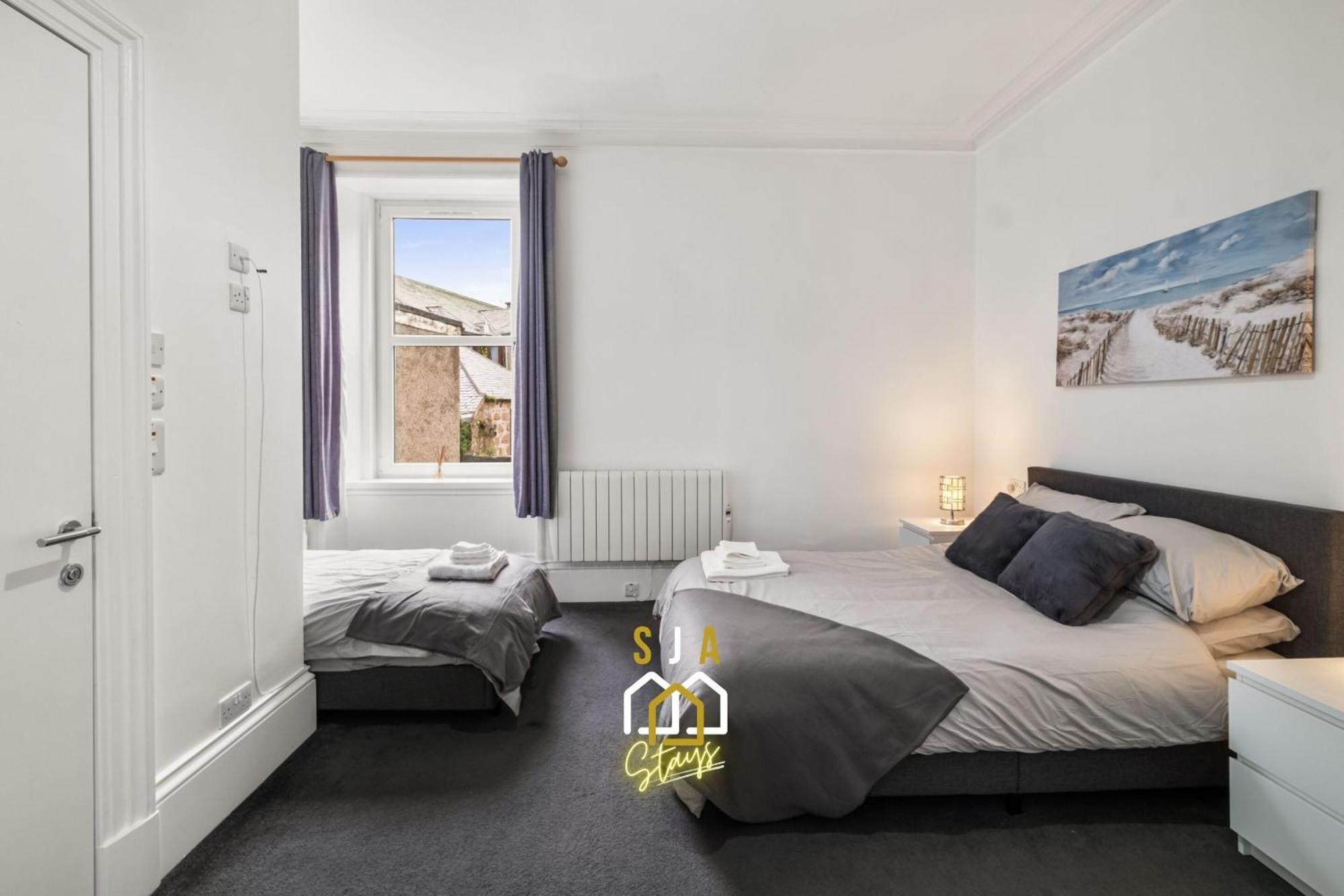 Pad - Sja - Modern 2 Bed Peterhead