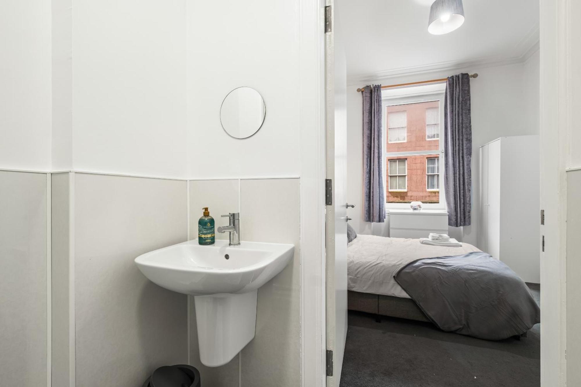 Pad - Sja - Modern 2 Bed